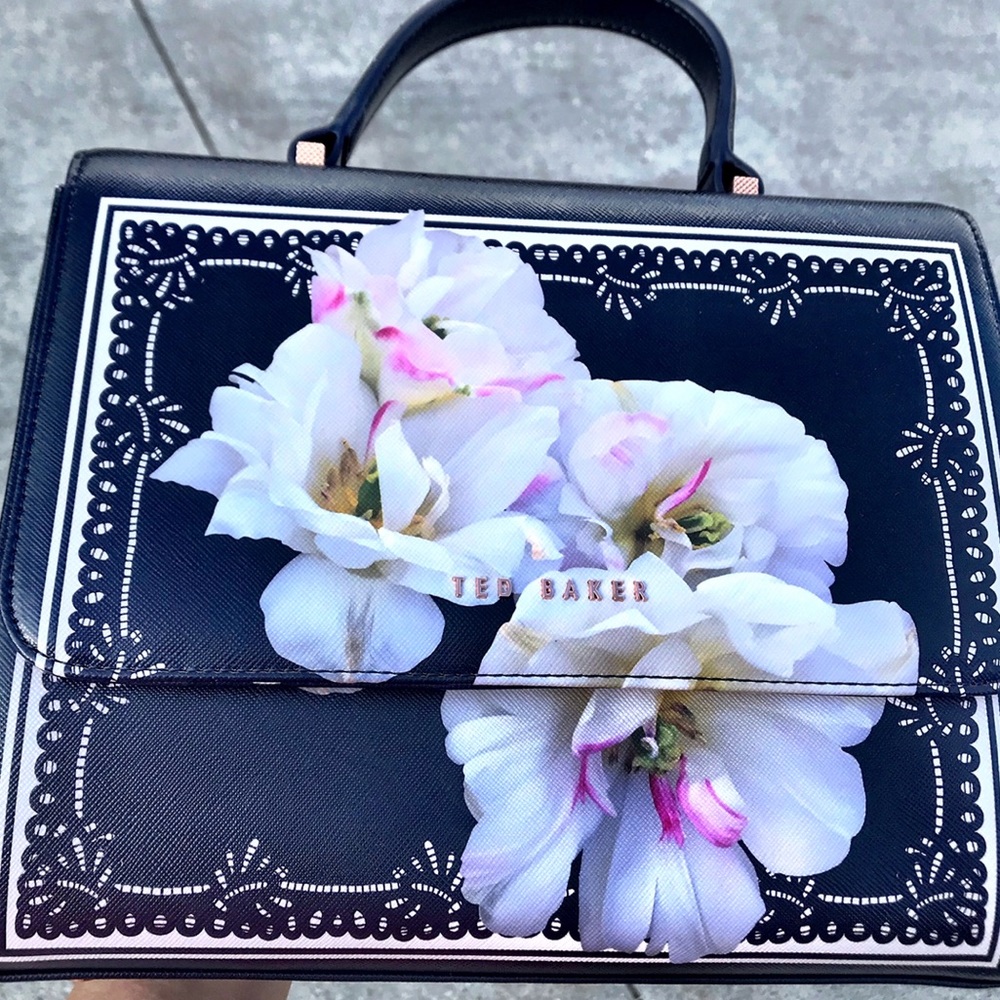 Sophisticated luxe leather Ted Baker New Purse!